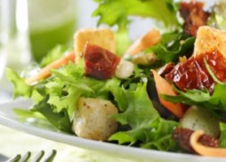 salad1-306x280